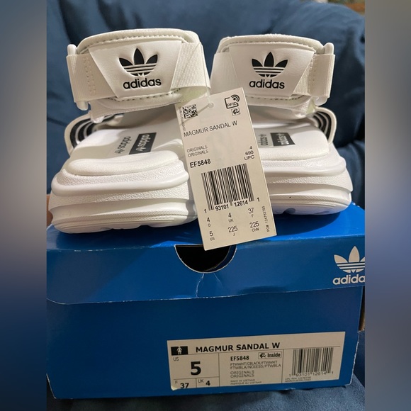 NWT Adidas Originals Magmur Sandals Size Women’s US 5 - Picture 4 of 5